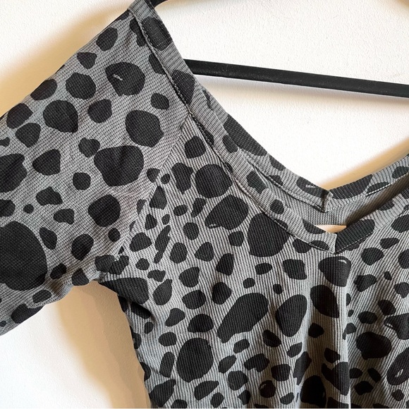 NWOT Chaser Dotted Thermal Top - Picture 3 of 5